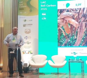 Leia mais sobre o artigo Rede ILPF destaca em evento preparatório para COP30 potencial do Sistema ILPF para sequestro e armazenamento de carbono no solo