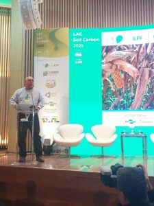 Leia mais sobre o artigo Rede ILPF destaca em evento preparatório para COP30 potencial do Sistema ILPF para sequestro e armazenamento de carbono no solo